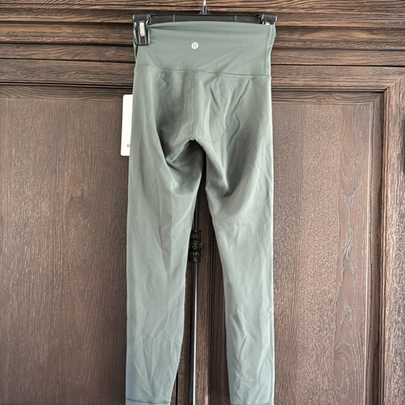 Lululemon Wunder Train HR 25” size 4 smoked spruce color - Picture 4 of 4